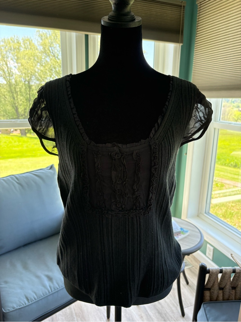 Black Women's Ruffled Scoop Neck Top by Anthropologie